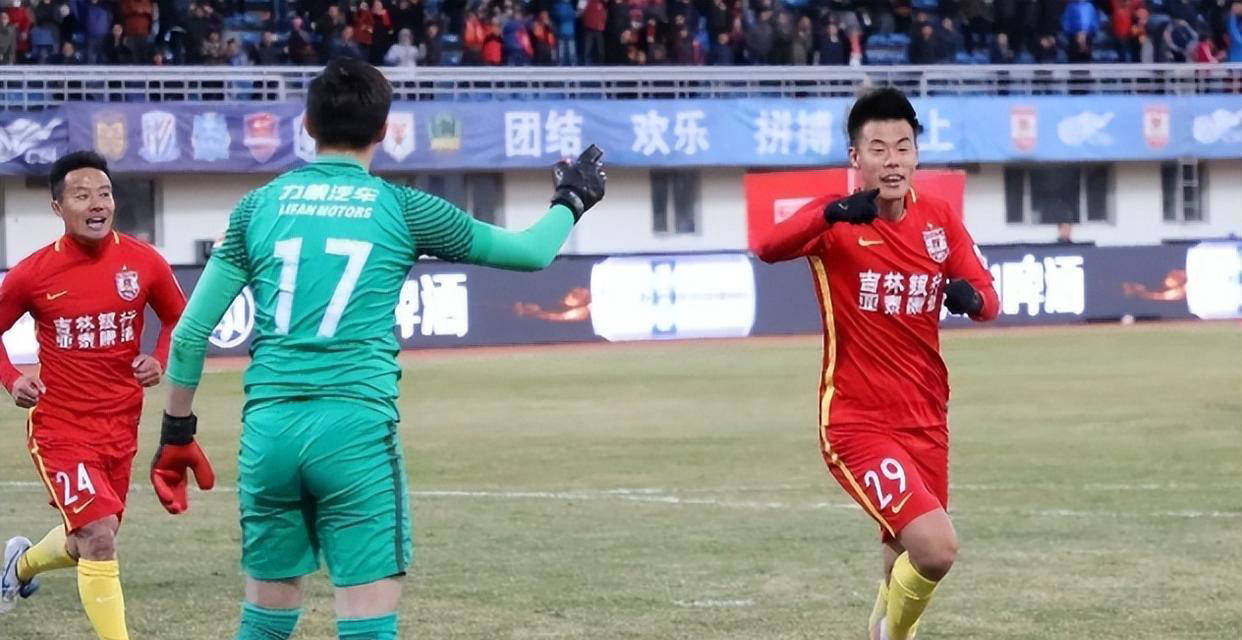 关于长春亚泰主帅调整布阵，联赛杀入前八的信息